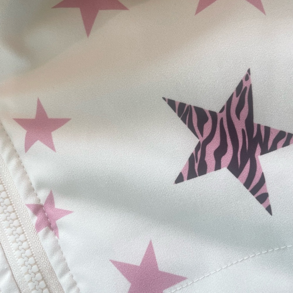 Umgee Pink Star Printed Zip Up Vest With Sherpa Detail - Picture 7 of 11